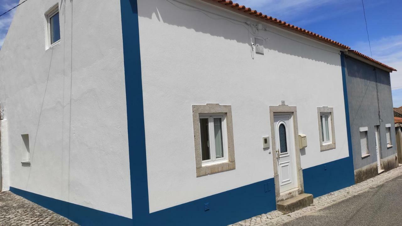 Casa 40Th-Music Wood House Hotel Obidos Luaran gambar