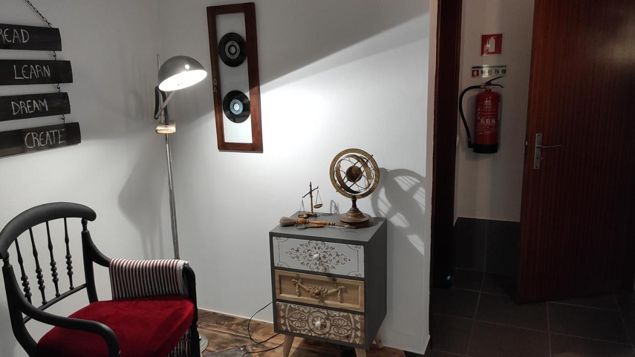 Casa 40Th-Music Wood House Hotel Obidos Luaran gambar